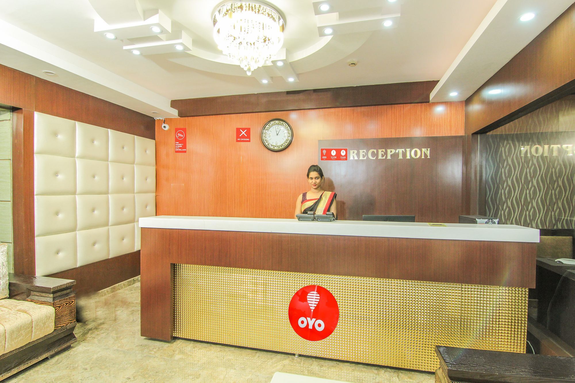 Hotel Ss Grand Lucknow Exteriör bild